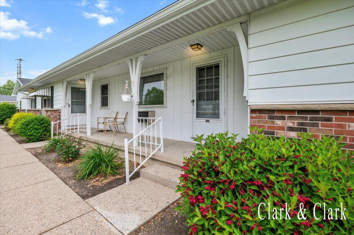 787 Andover Street SE 7