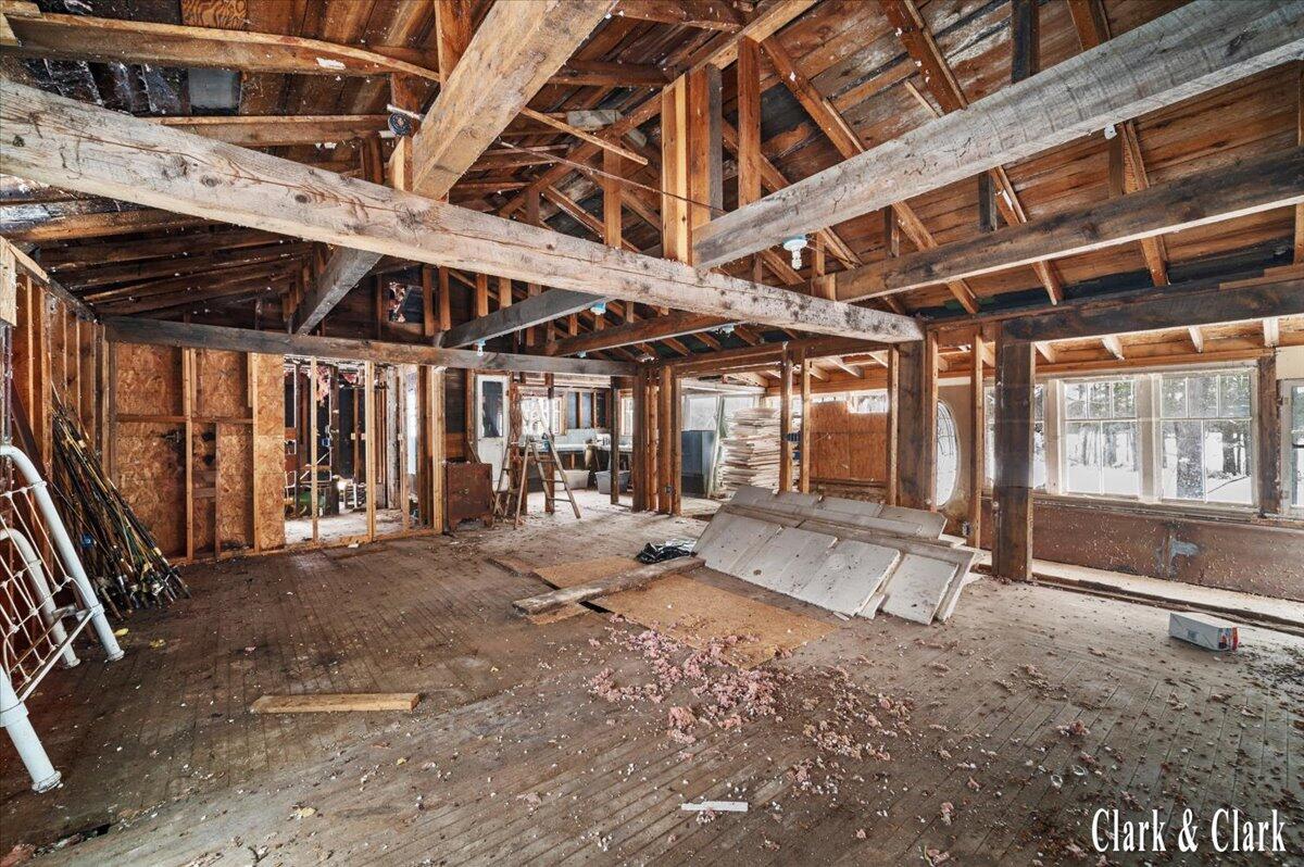 1538 W 68th Street