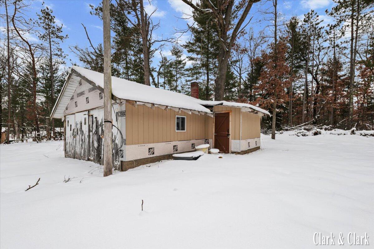 1538 W 68th Street