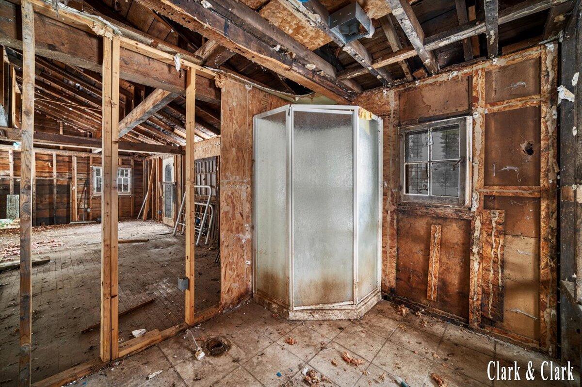 1538 W 68th Street