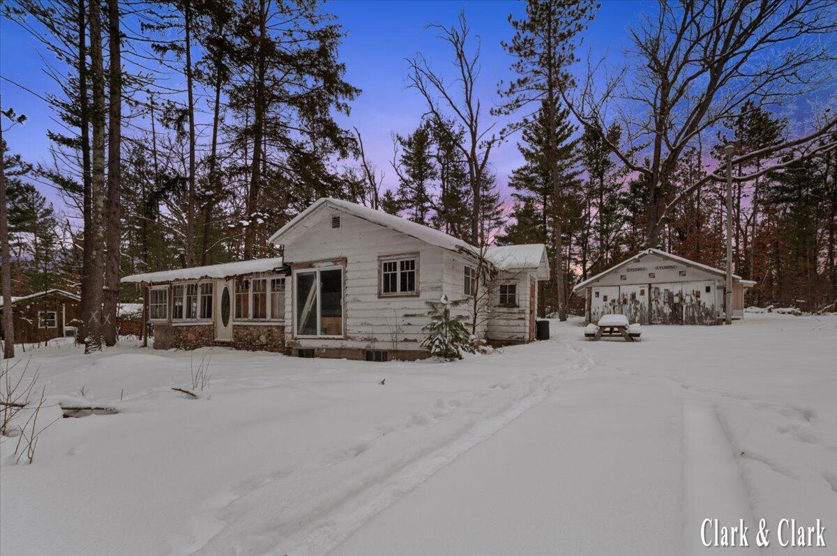 1538 W 68th Street