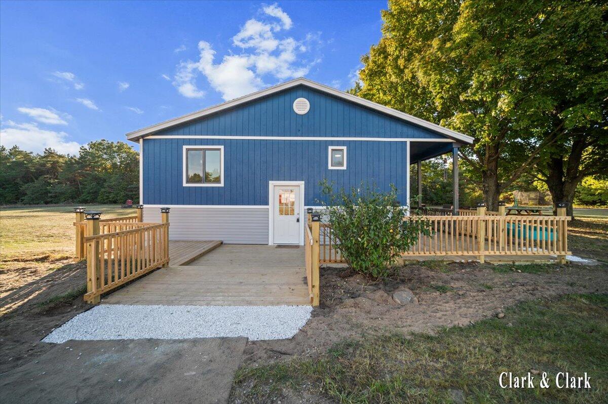 3715 E Skeels Road