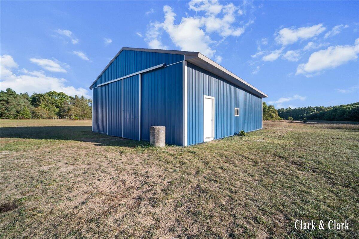 3715 E Skeels Road