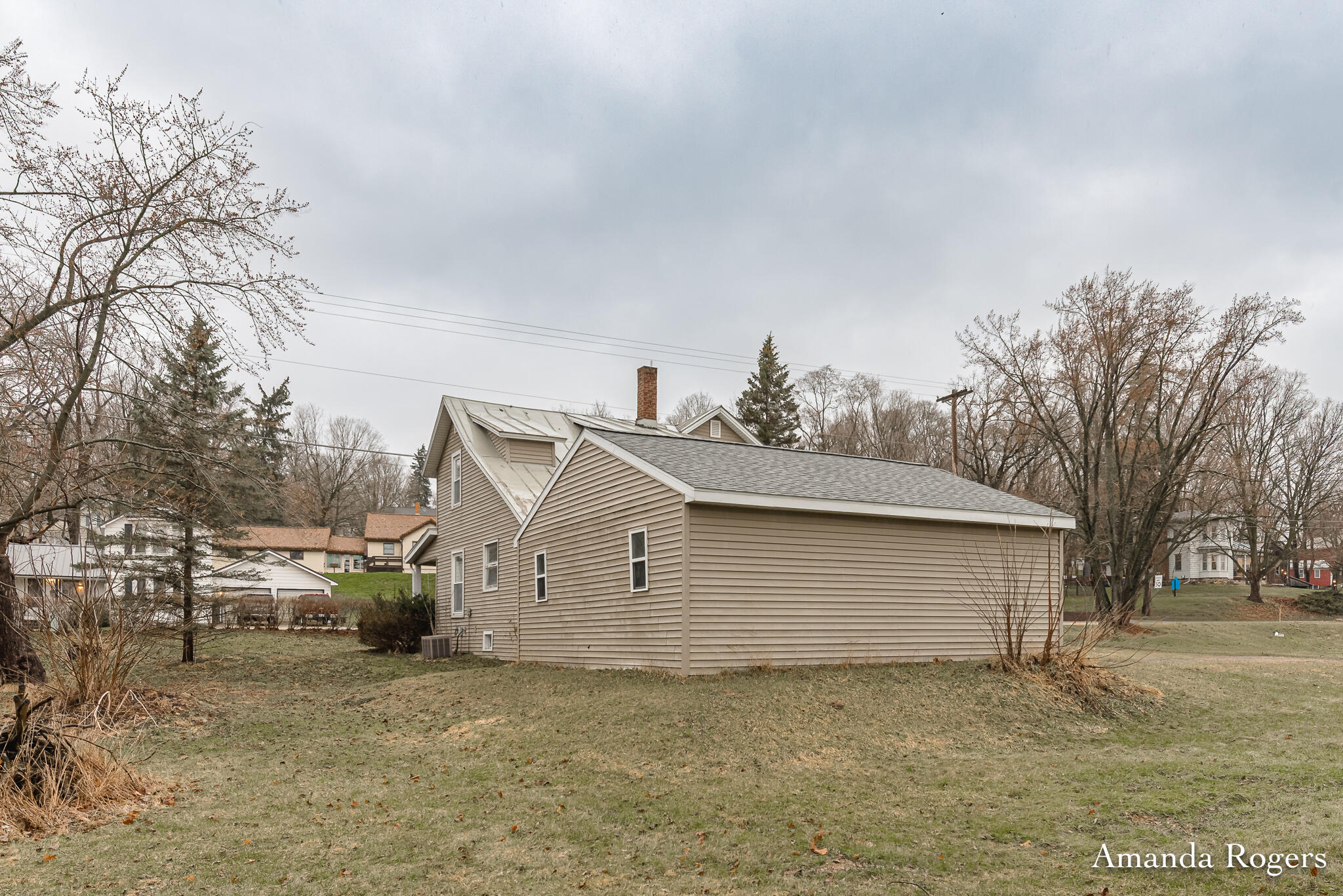 926 E Main Street SE