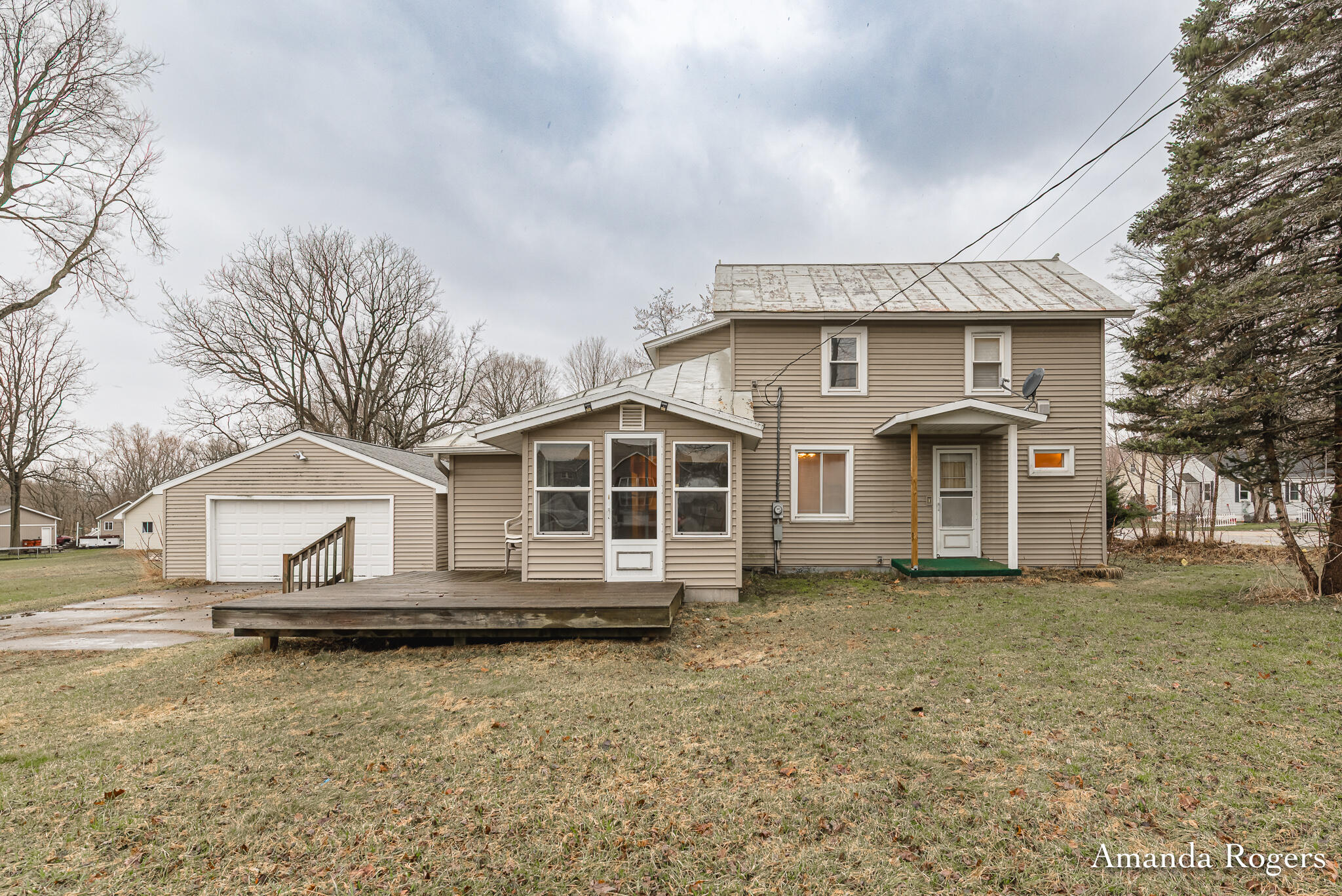 926 E Main Street SE