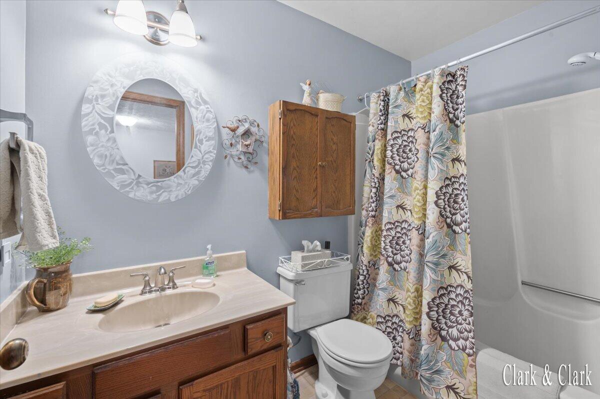 3167 Maple Villa Drive SE