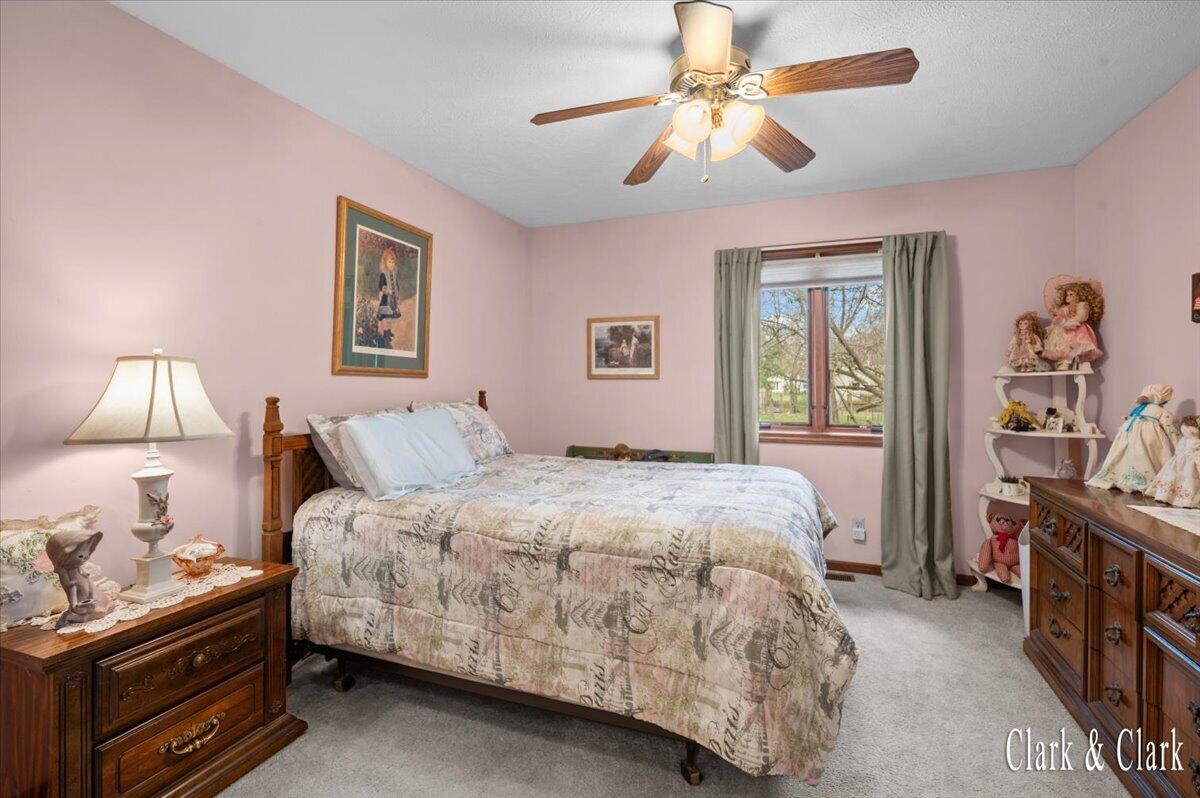 3167 Maple Villa Drive SE