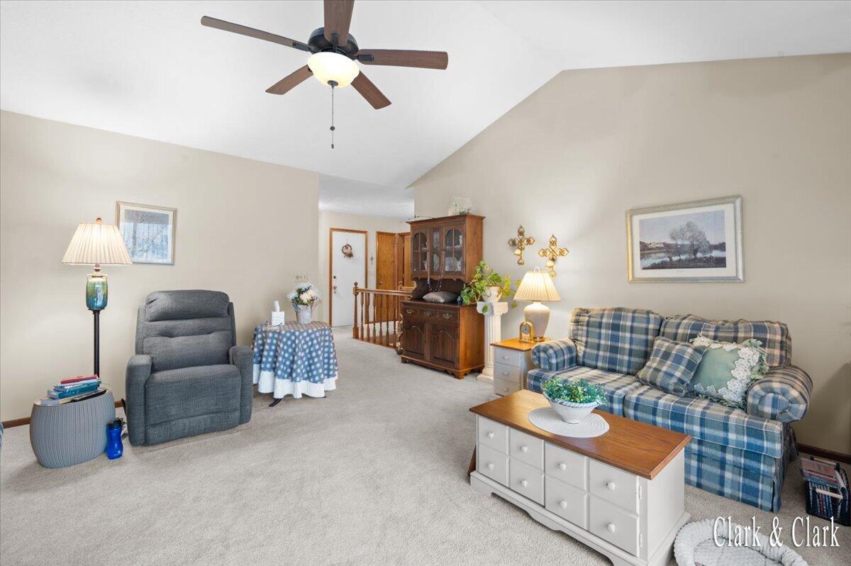 3167 Maple Villa Drive SE
