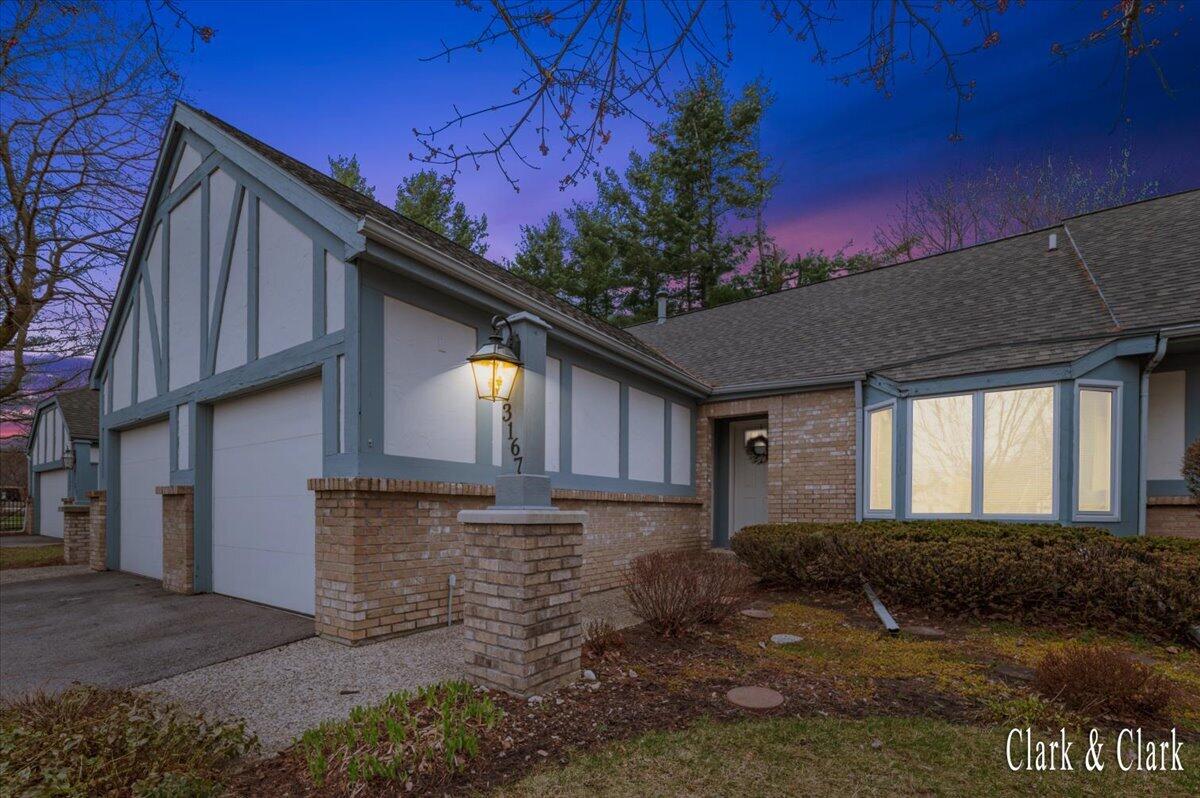 3167 Maple Villa Drive SE
