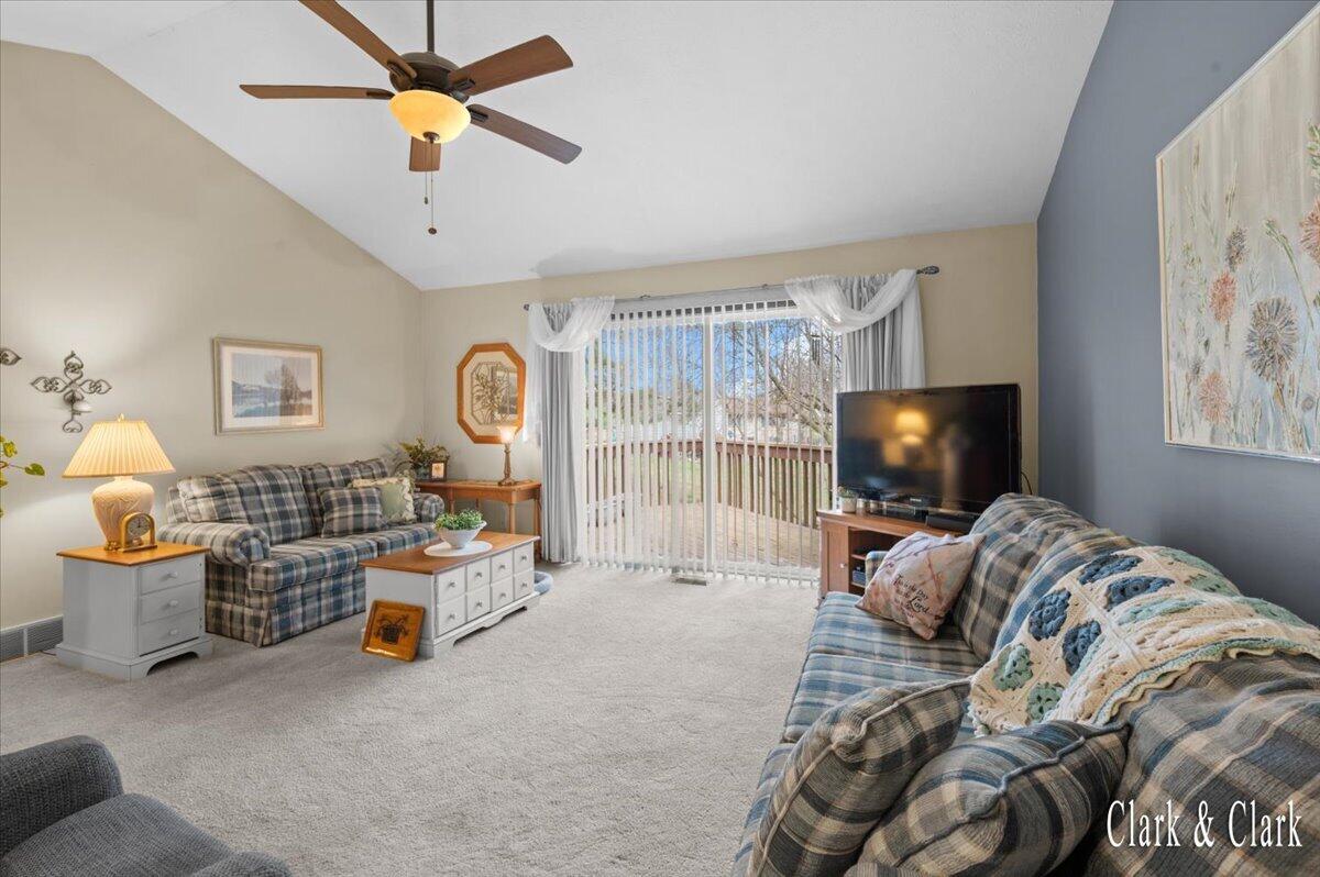 3167 Maple Villa Drive SE