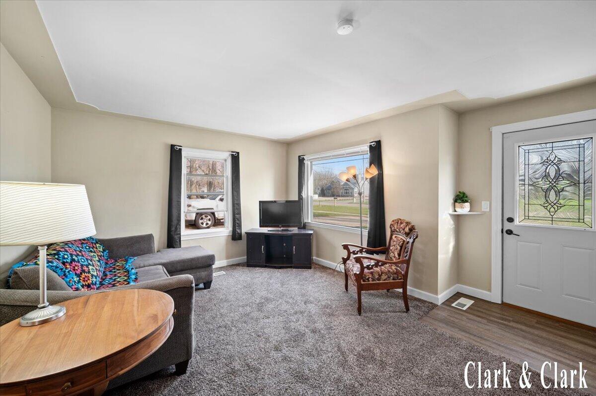525 W Randall Street