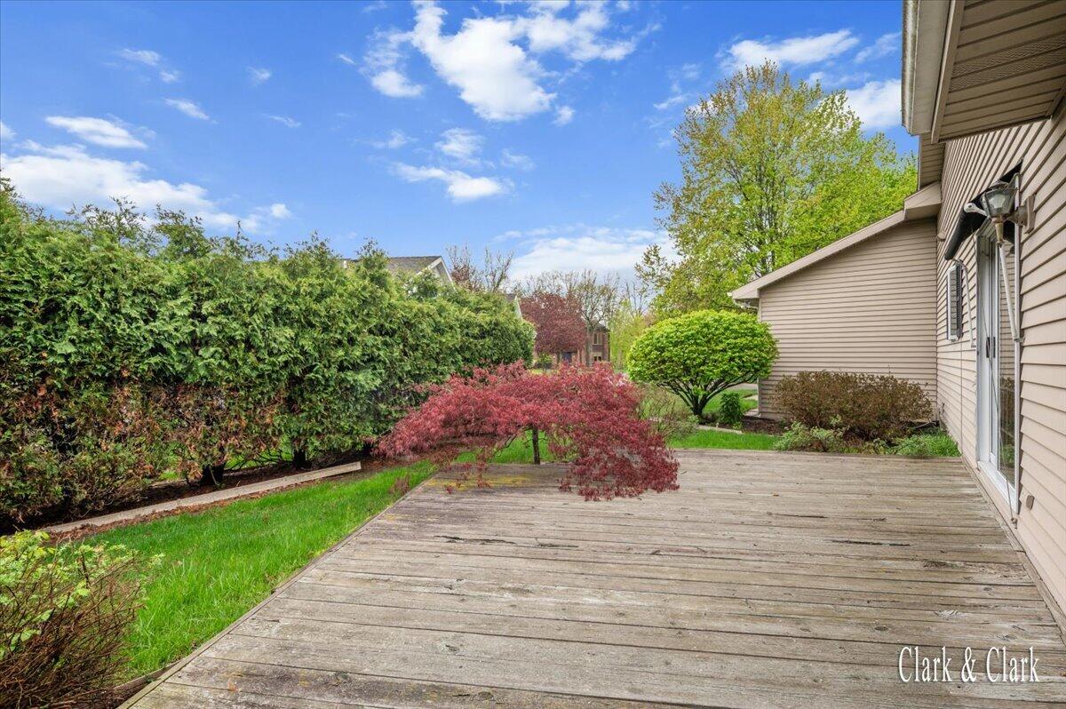 2220 Mission Hills Drive SE