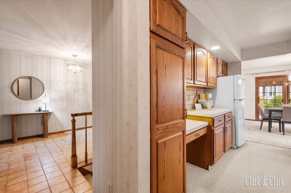 2220 Mission Hills Drive SE