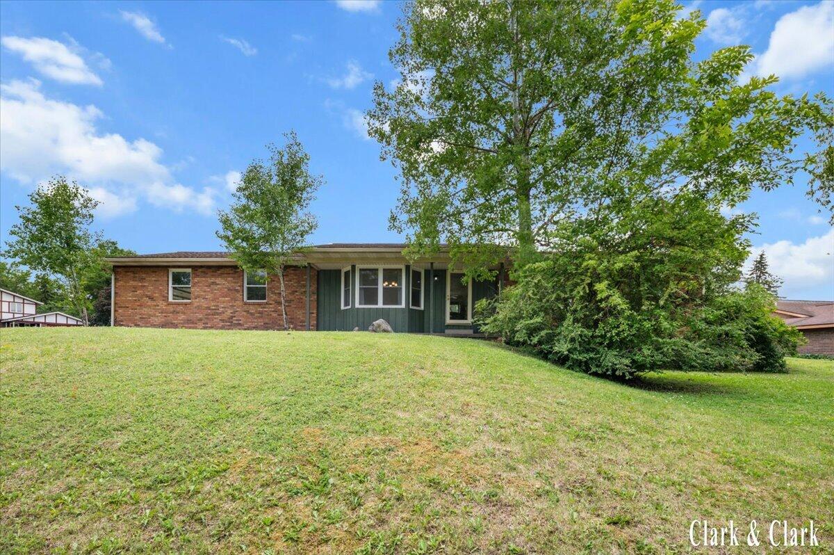 2068 Jamestown Drive SE