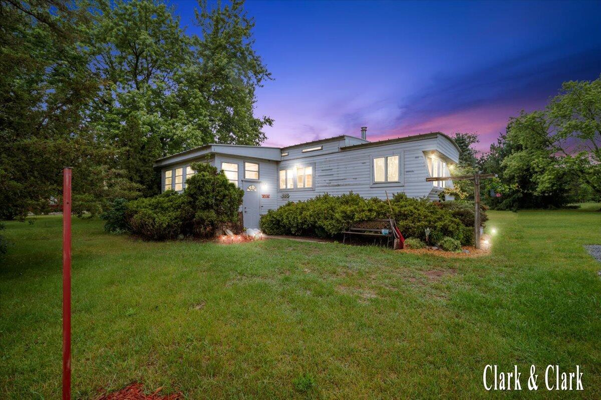 1511 E Croton Drive