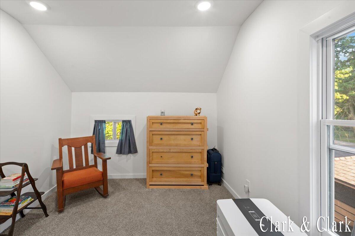 536 E Bond Street