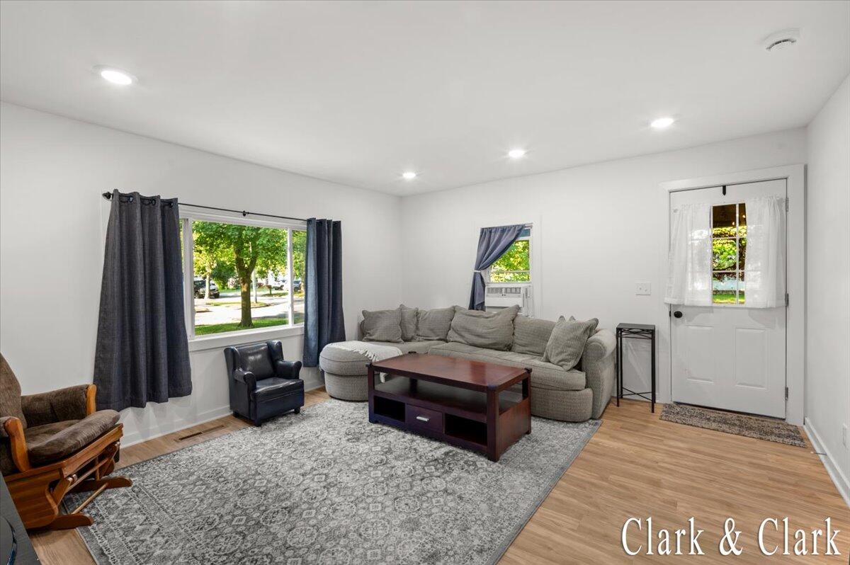 536 E Bond Street
