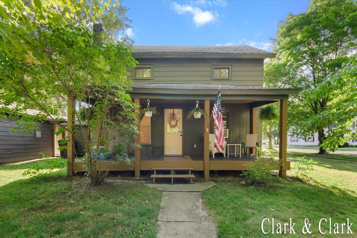 536 E Bond Street