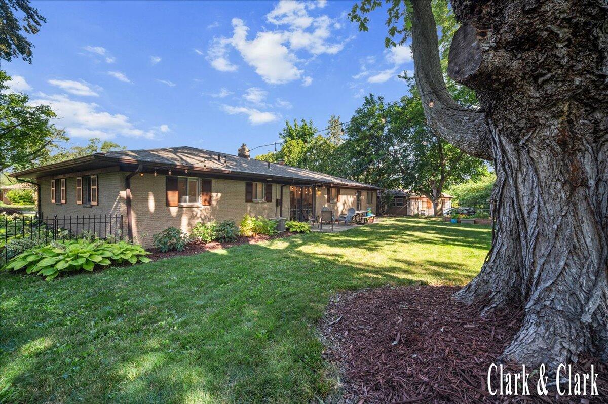 270 Lenora Avenue NW