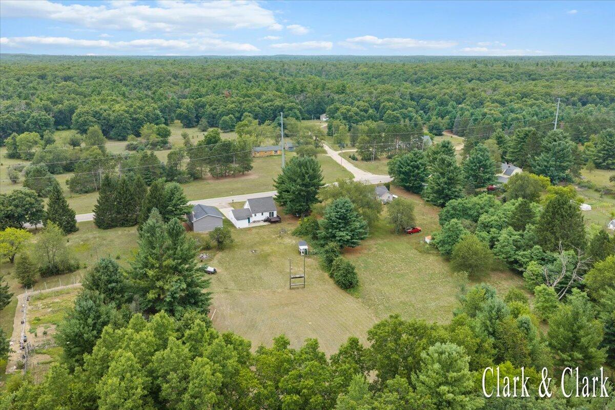 2016 E Croton Drive