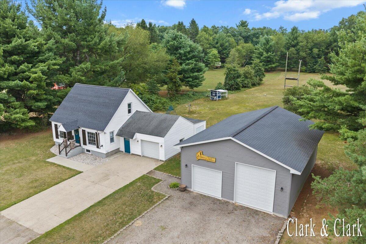 2016 E Croton Drive