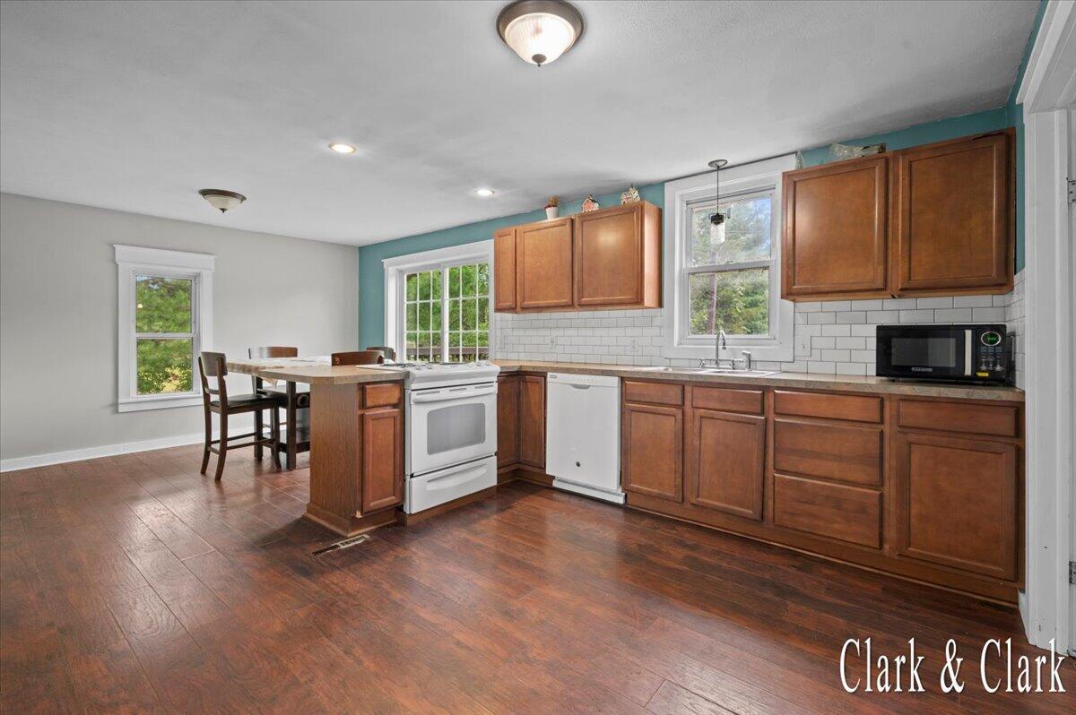2016 E Croton Drive