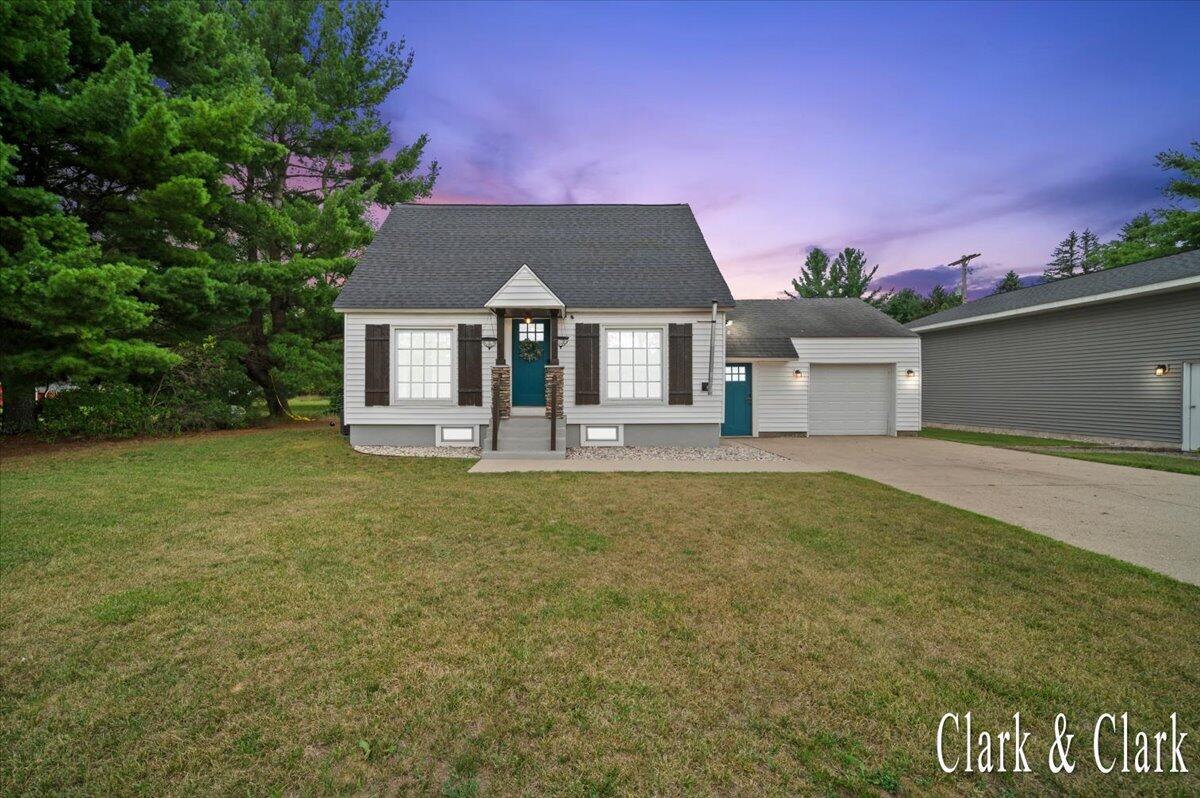 2016 E Croton Drive