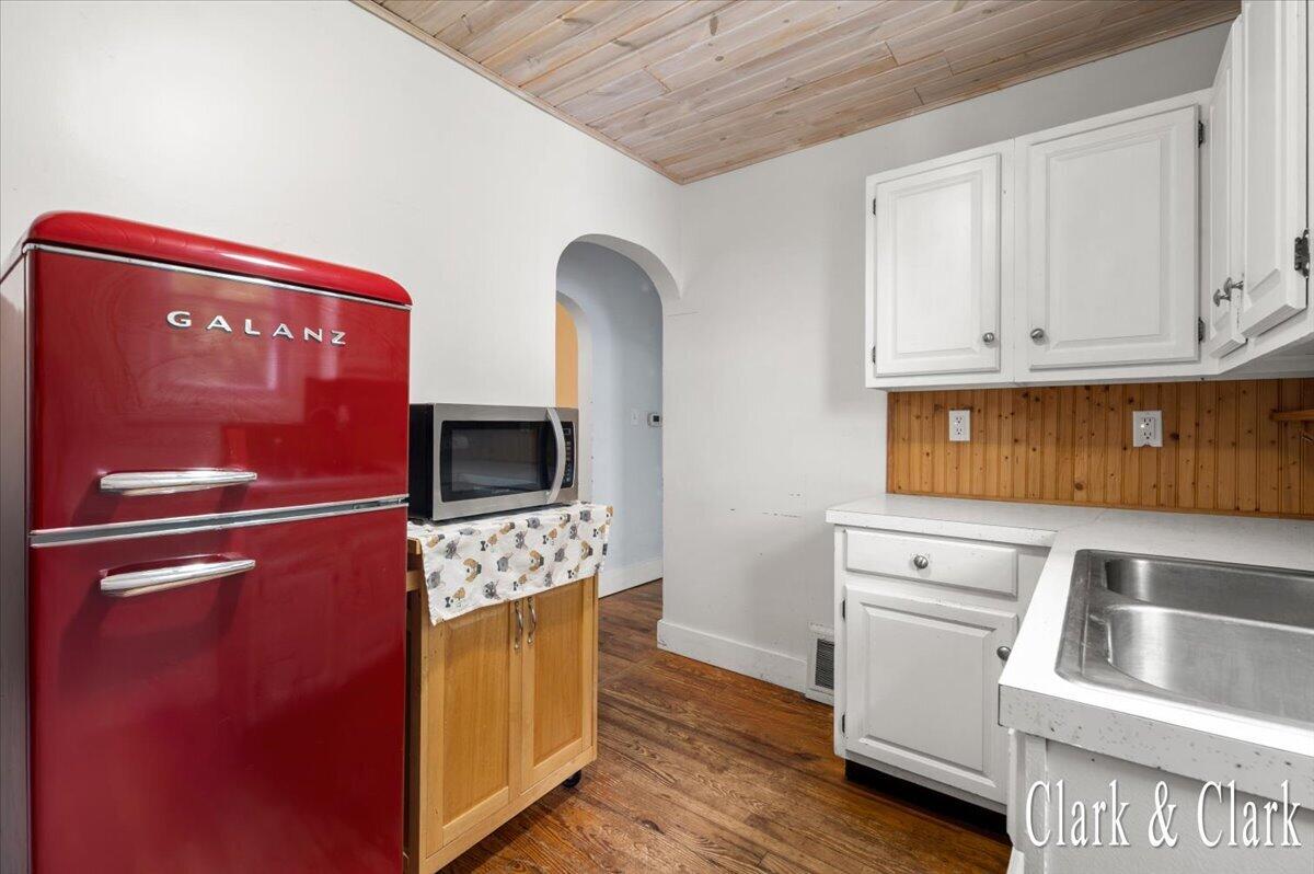 507 Quarterline Street