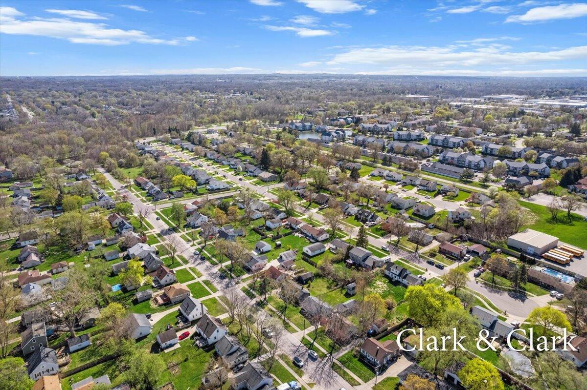 2909 Sharon Avenue SW