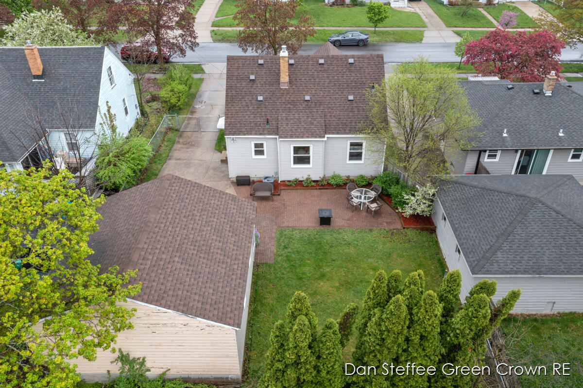 1254 Oaklawn Street NE