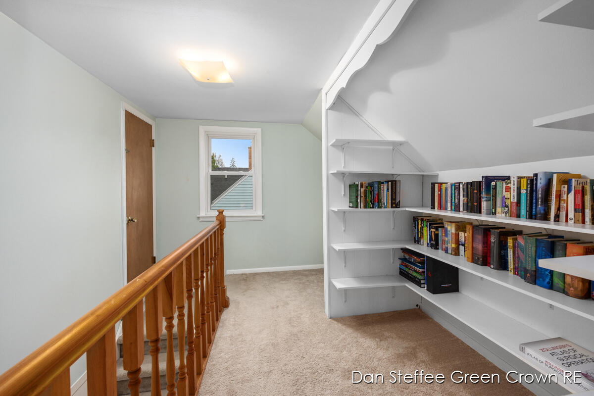 1254 Oaklawn Street NE