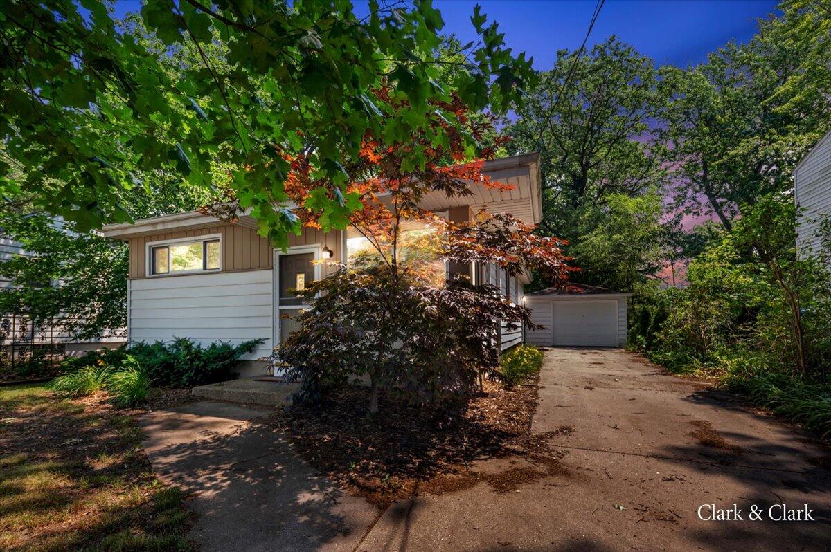 3930 Colby Avenue SW