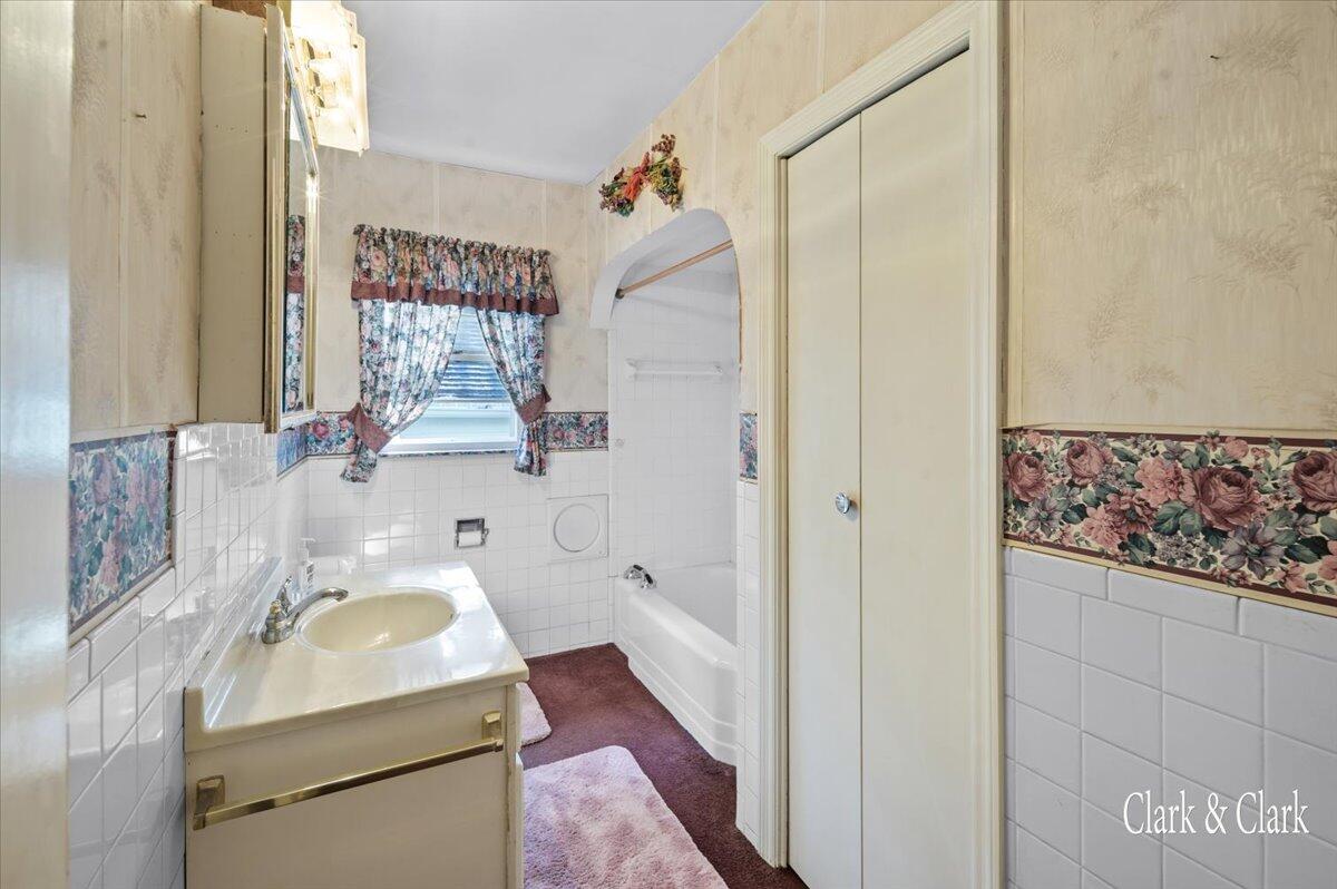 5868 Lake Michigan Drive
