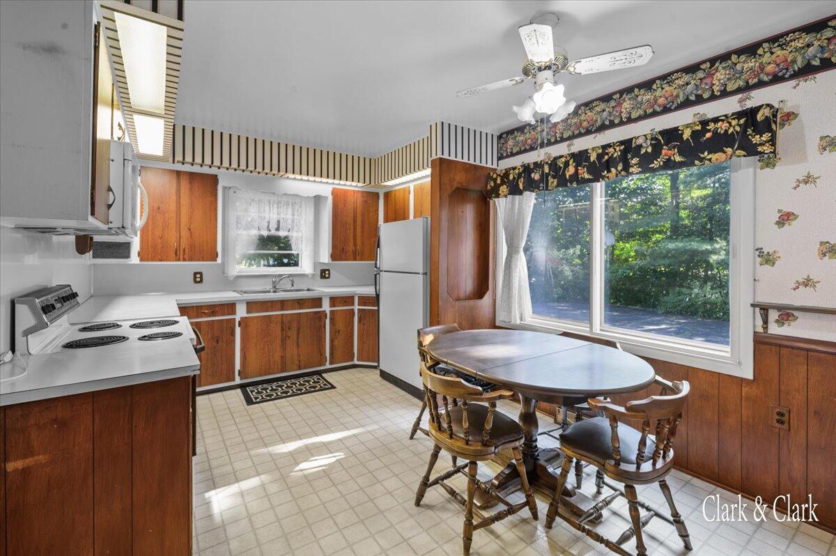 5868 Lake Michigan Drive