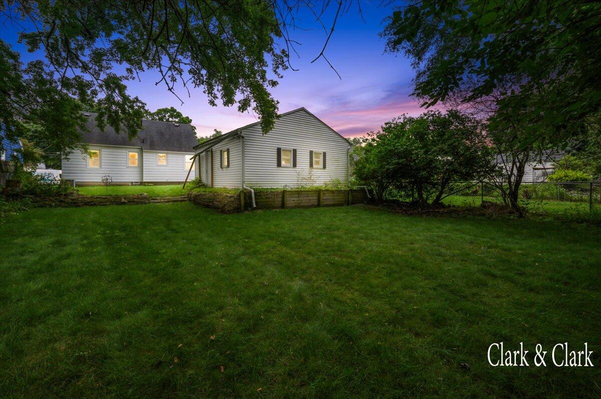 339 Eola Street SE