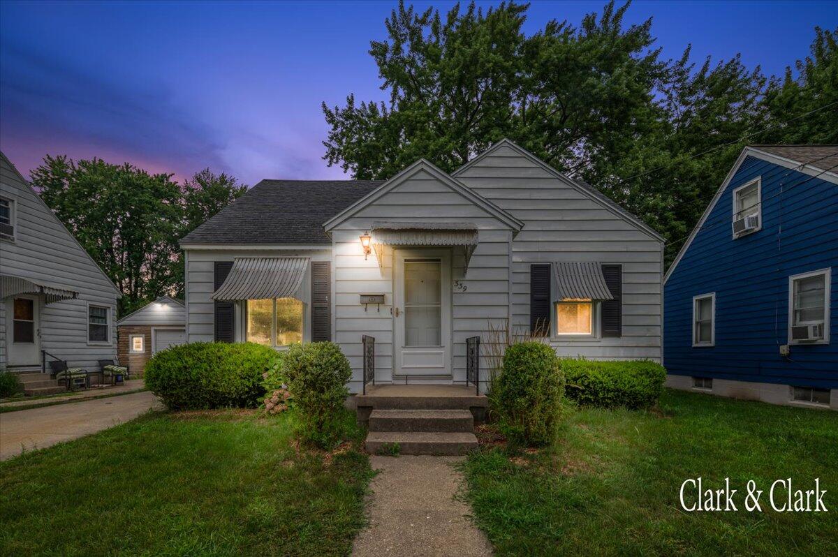 339 Eola Street SE