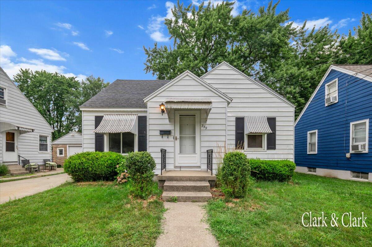 339 Eola Street SE