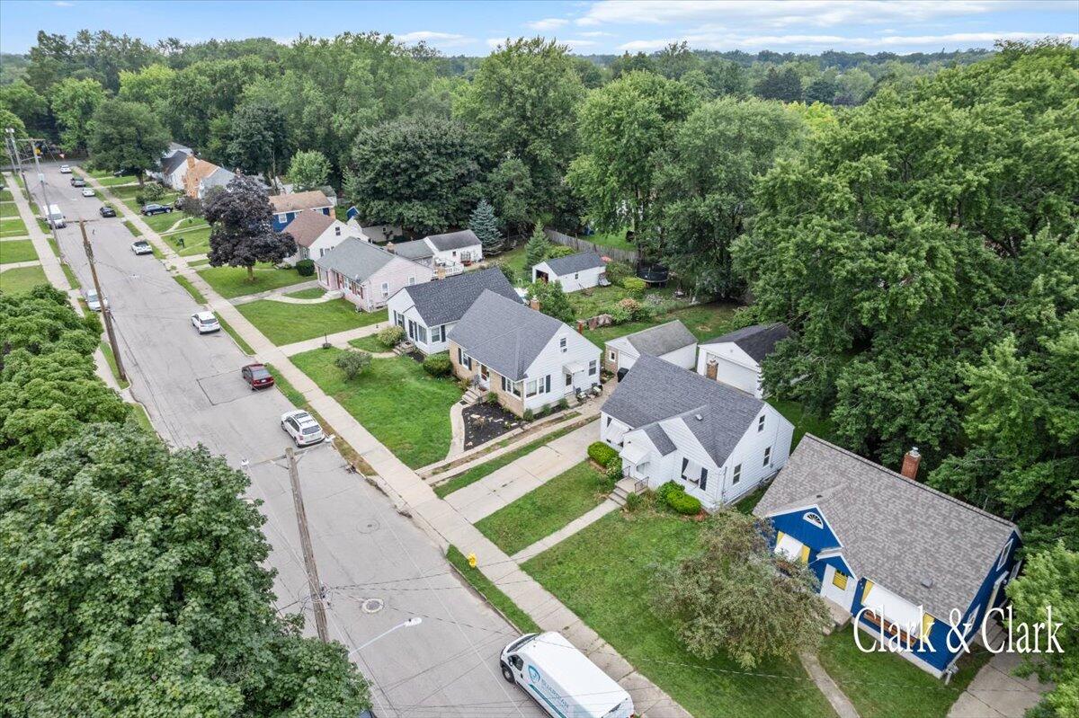339 Eola Street SE
