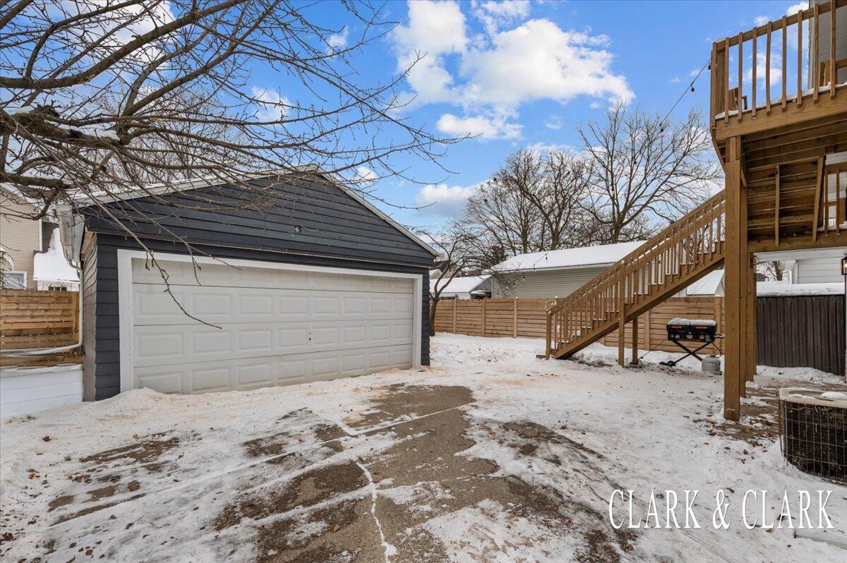 242 John Ball Park Drive SW