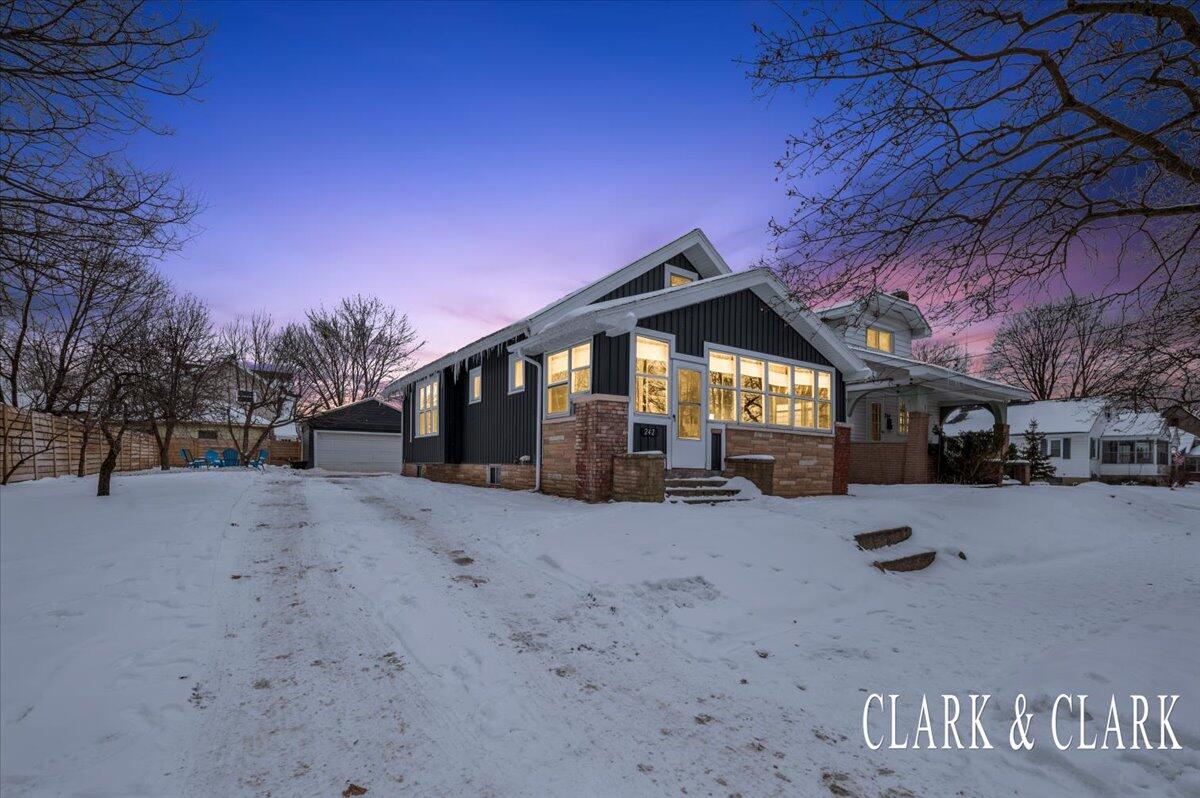 242 John Ball Park Drive SW