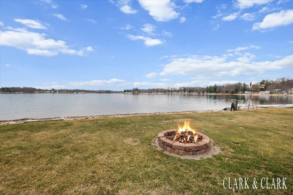 16875 Lake Shore Drive