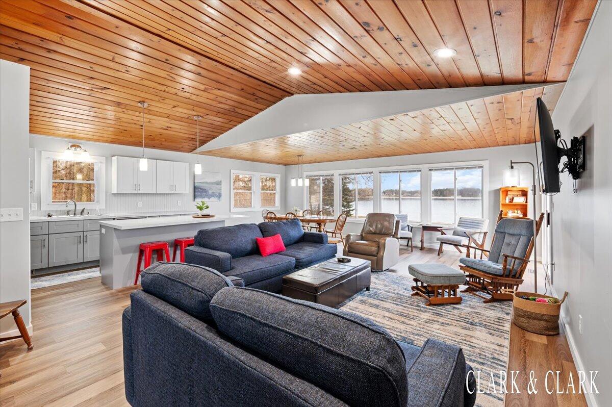 16875 Lake Shore Drive