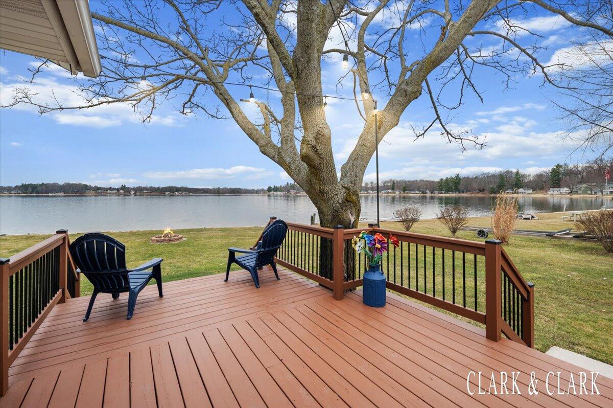 16875 Lake Shore Drive