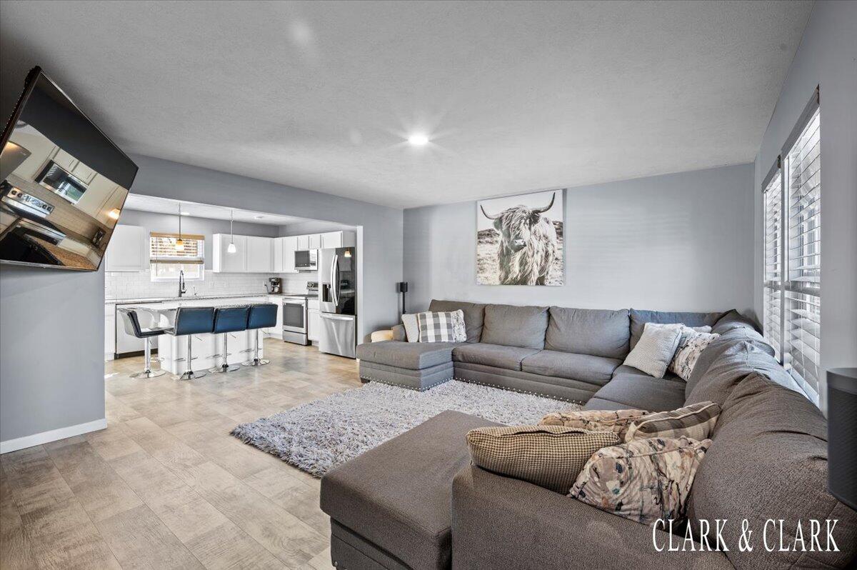 11830 Crystal Ridge Drive NE