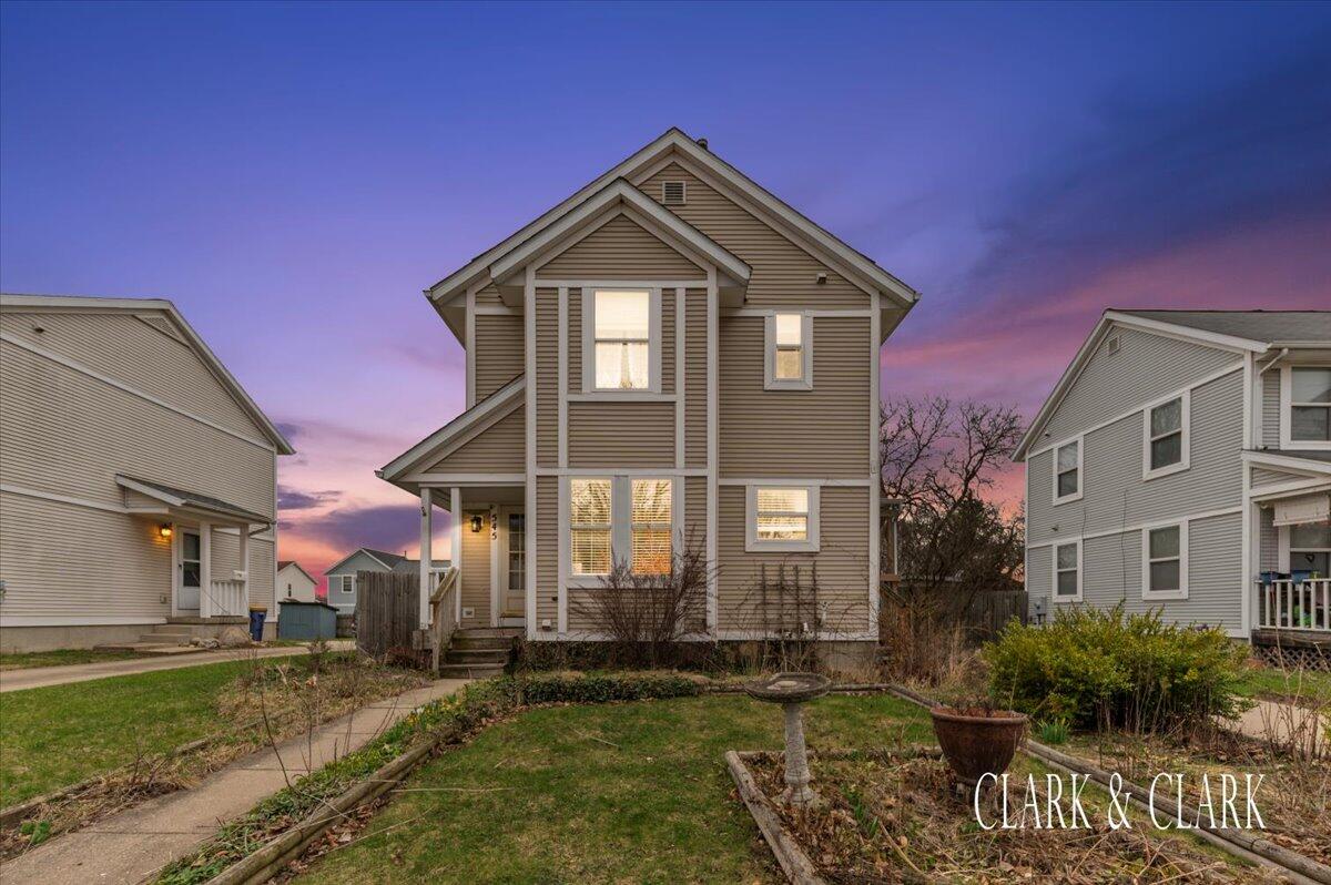 545 Lafayette Avenue SE