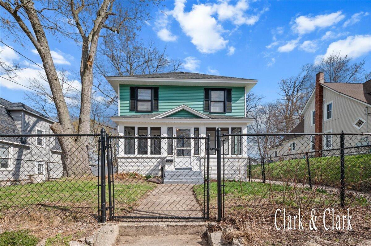 849 Dunham Street SE