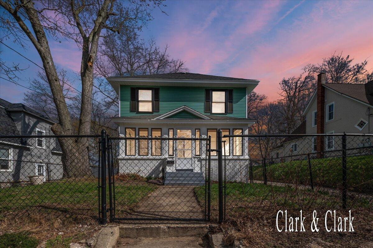 849 Dunham Street SE
