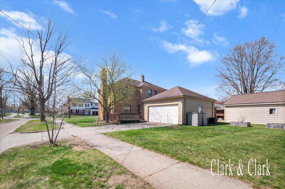 655 Mulford Drive SE