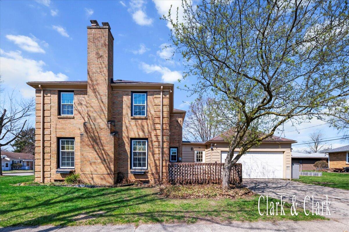 655 Mulford Drive SE