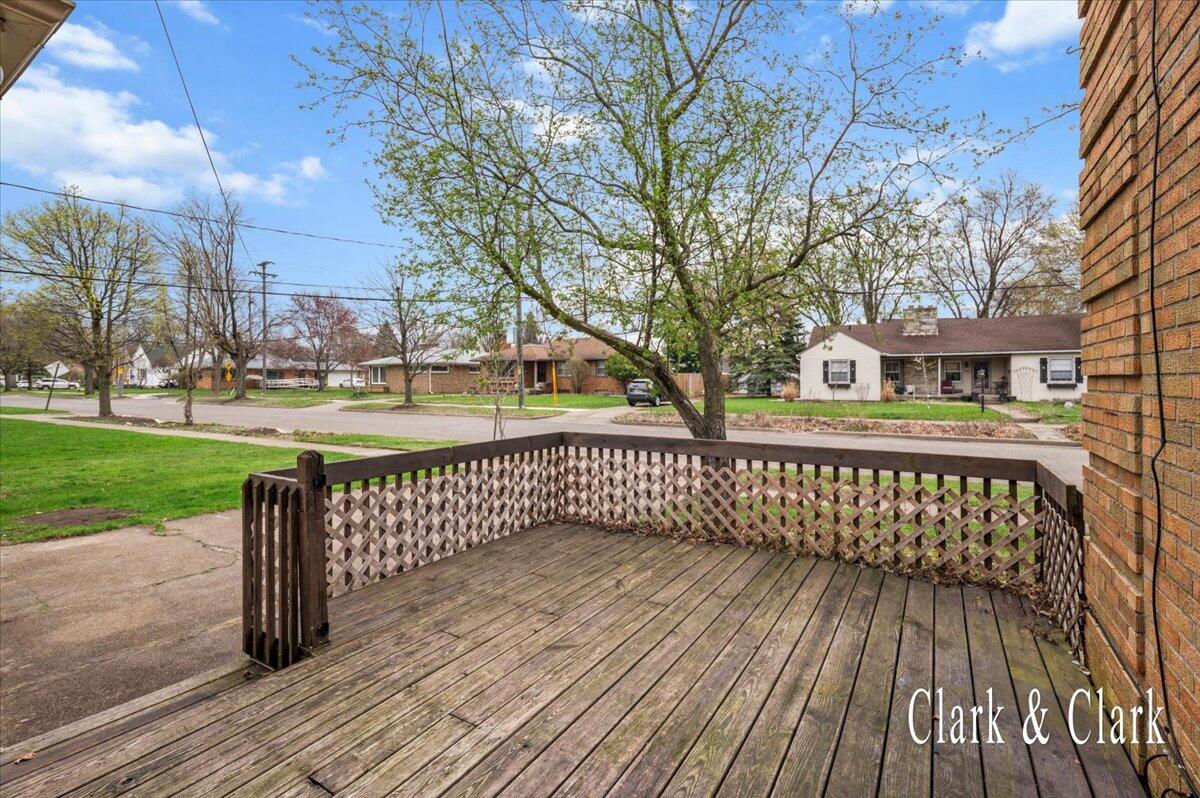 655 Mulford Drive SE